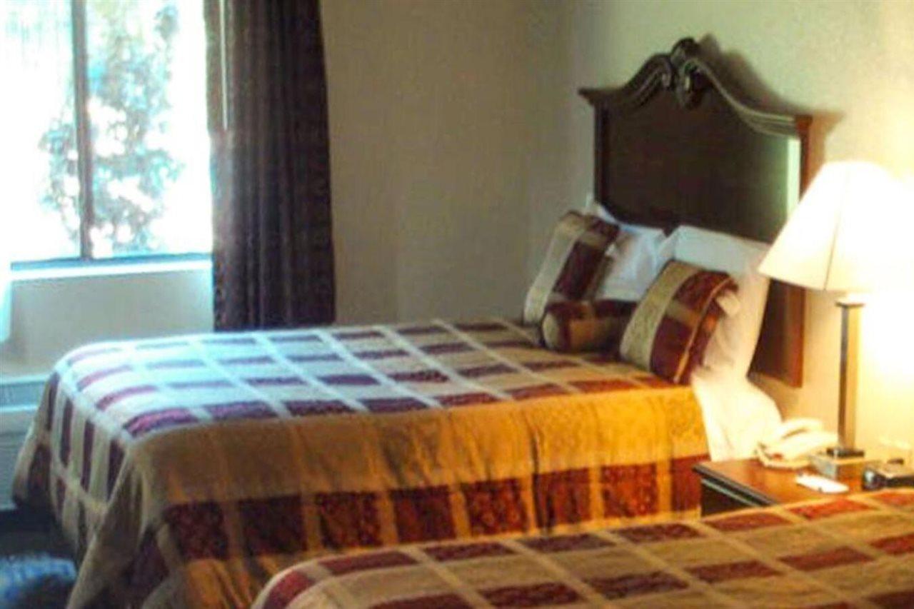 Western Motel Inn And Suites Hazelhurst Hazlehurst Екстер'єр фото